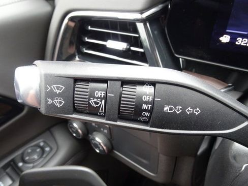 Used 2025 Chevrolet Tahoe LS RWD image 25