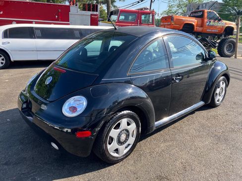Used 1998 Volkswagen Beetle Coupe FWD image 7