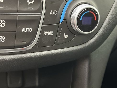 Used 2018 Chevrolet Equinox LT AWD/4WD image 21