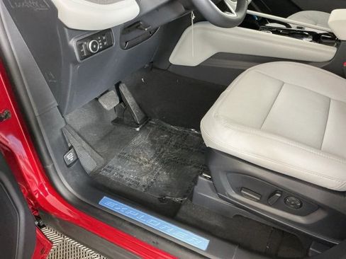 New 2026 Ford Explorer Platinum w/ LUX Leather Package image 17