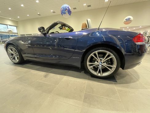 Used 2014 BMW Z4 sDrive35i image 6