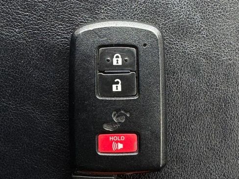 Used 2017 Toyota Prius V Three FWD image 30