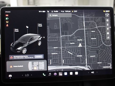 Used 2022 Tesla Model Y Performance AWD/4WD image 23