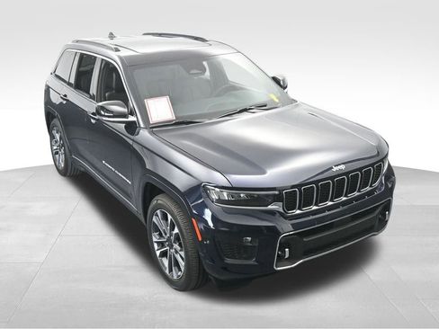 Used 2024 Jeep Grand Cherokee Overland w/ Luxury Tech Group IV image 62