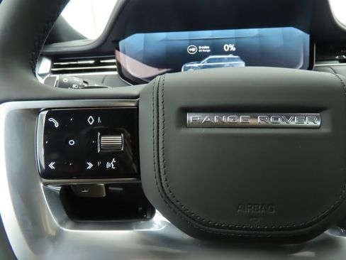 New 2026 Land Rover Range Rover SE image 11
