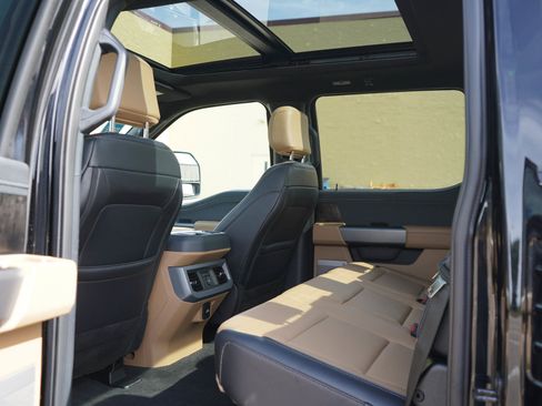 Used 2025 Ford F250 Lariat w/ Black Appearance Package AWD/4WD image 16