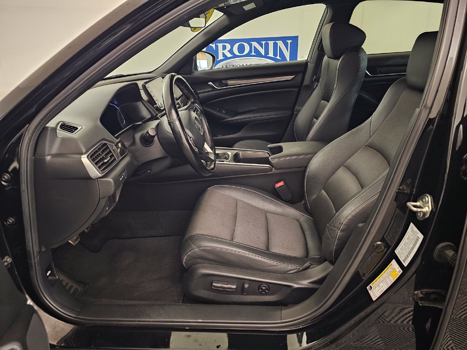 Used 2019 Honda Accord Sport image 4