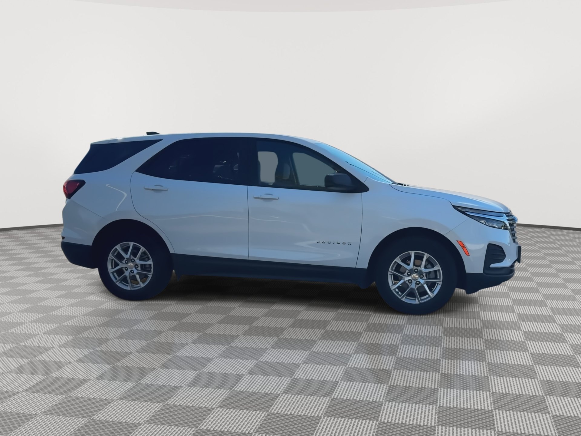 Certified 2024 Chevrolet Equinox LS w/ LS Convenience Package FWD image 2