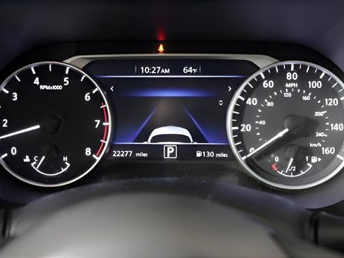 Used 2025 Nissan Sentra SR w/ SR Premium Package image 31