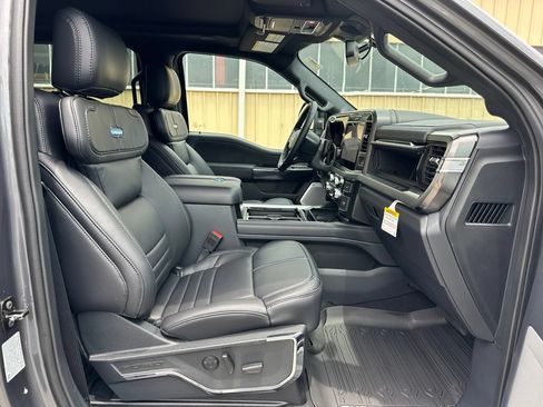 New 2026 Ford F350 Platinum w/ Tremor Off-Road Package AWD/4WD image 20