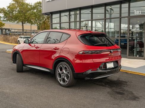 Used 2024 Alfa Romeo Tonale Ti image 4