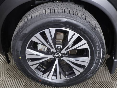 Used 2023 Nissan Rogue SV AWD/4WD image 15