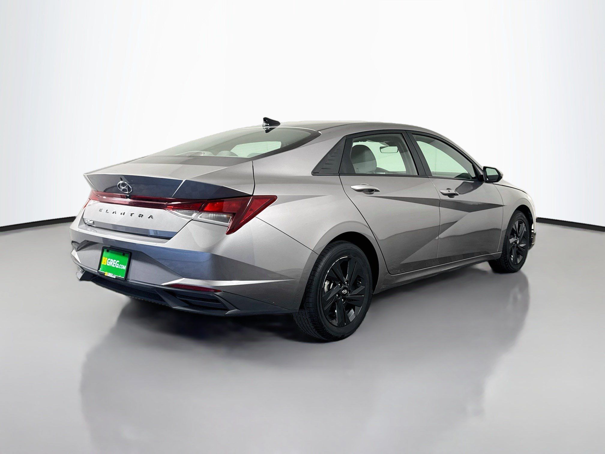Used 2022 Hyundai Elantra SEL w/ Convenience Package FWD image 10