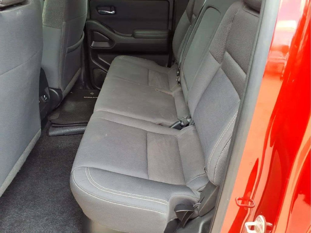 Used 2023 Nissan Frontier SV w/ SV Convenience Package RWD image 13