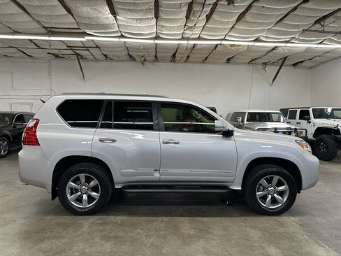 Used 2012 Lexus GX 460 Premium AWD/4WD image 2