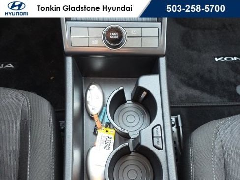 Certified 2024 Hyundai Kona SE image 19