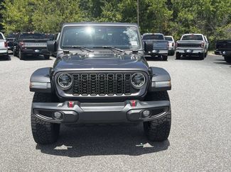 Used 2024 Jeep Gladiator Rubicon w/ Technology Group AWD/4WD video 2