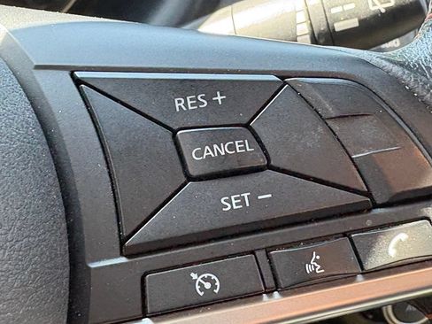 Used 2019 Nissan Kicks SR w/ SR Premium Package FWD image 15