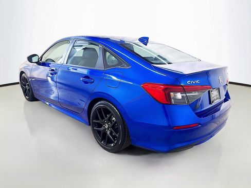 Used 2023 Honda Civic Sport image 9