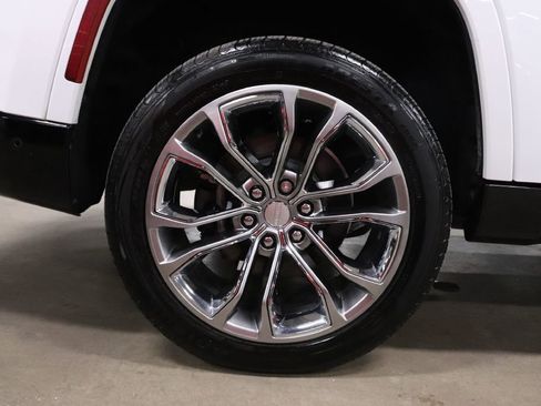 Used 2023 Jeep Grand Wagoneer Series II w/ Premium Group II image 35