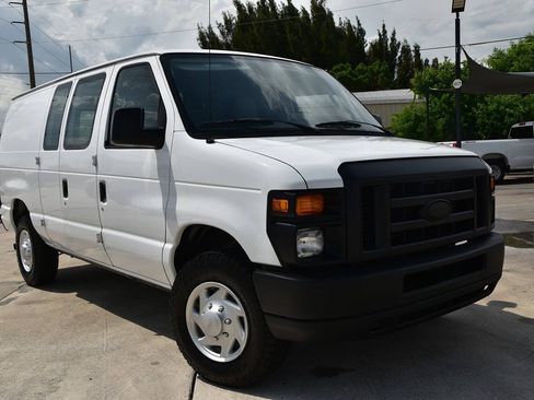 Used 2014 Ford E-250 and Econoline 250 w/ Power Group RWD image 1