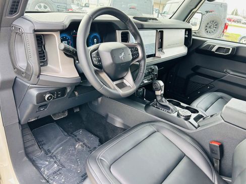 New 2026 Ford Bronco Outer Banks AWD/4WD image 13