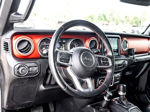 Used 2019 Jeep Wrangler Unlimited Rubicon image 16