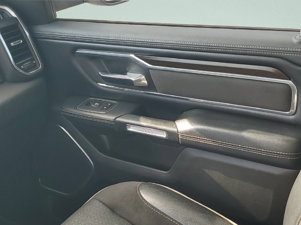Used 2022 RAM 1500 Laramie AWD/4WD image 12