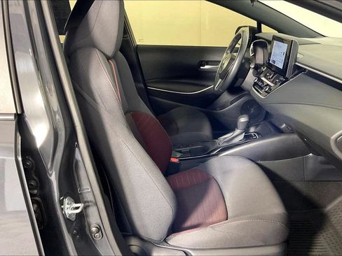 Used 2025 Toyota Corolla SE w/ Convenience Package FWD image 10