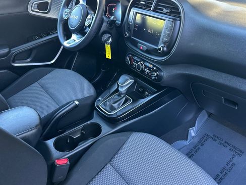 Used 2024 Kia Soul LX w/ Option Group 015 FWD image 12