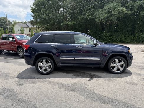 Used 2013 Jeep Grand Cherokee Overland w/ Advance Technology Group RWD image 4