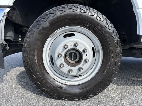 Used 2023 Ford F350 XLT w/ 360-Degree Camera Package AWD/4WD image 14