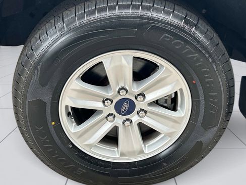 Used 2018 Ford F150 XLT w/ Trailer Tow Package AWD/4WD image 9