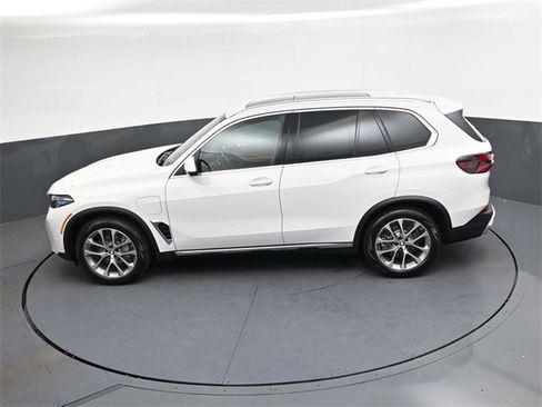 New 2026 BMW X5 xDrive50e image 22