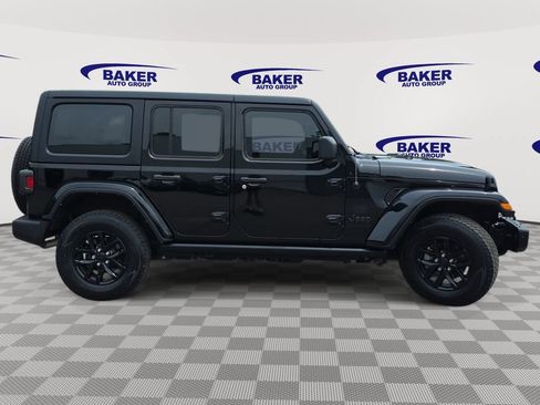 Used 2023 Jeep Wrangler Unlimited Sport AWD/4WD image 2