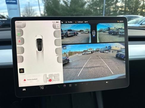 Used 2024 Tesla Model Y Long Range image 16