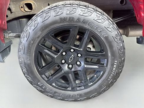 Used 2023 Chevrolet Silverado 1500 LT Trail Boss AWD/4WD image 33