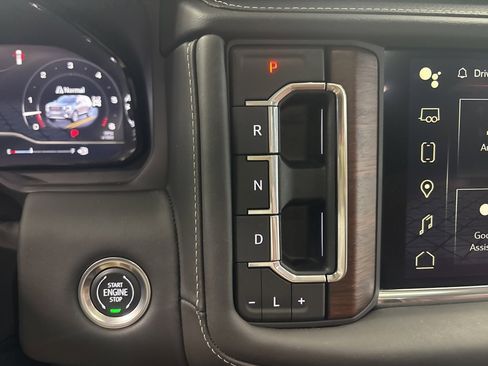 Used 2023 GMC Yukon XL Denali Ultimate w/ LPO, Floor Liner Package image 31