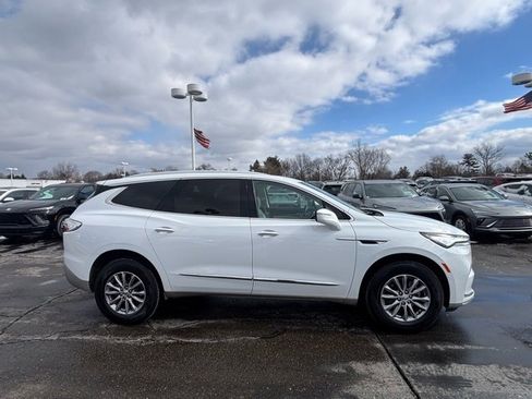 Certified 2023 Buick Enclave Essence image 4