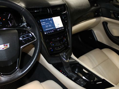 Used 2018 Cadillac CTS Luxury RWD image 14