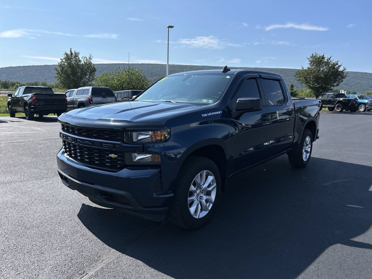 Used 2021 Chevrolet Silverado 1500 Custom AWD/4WD image 3
