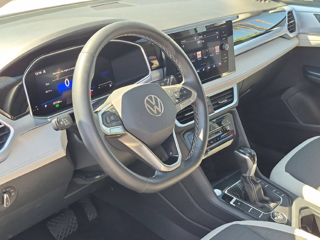 Used 2025 Volkswagen Taos SE AWD/4WD image 15