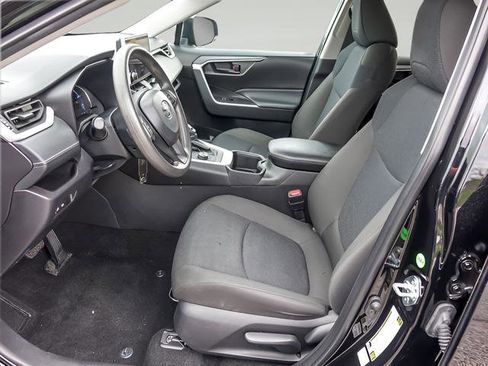 Certified 2024 Toyota RAV4 LE AWD/4WD image 10