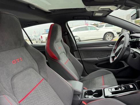 New 2026 Volkswagen GTI SE FWD image 22