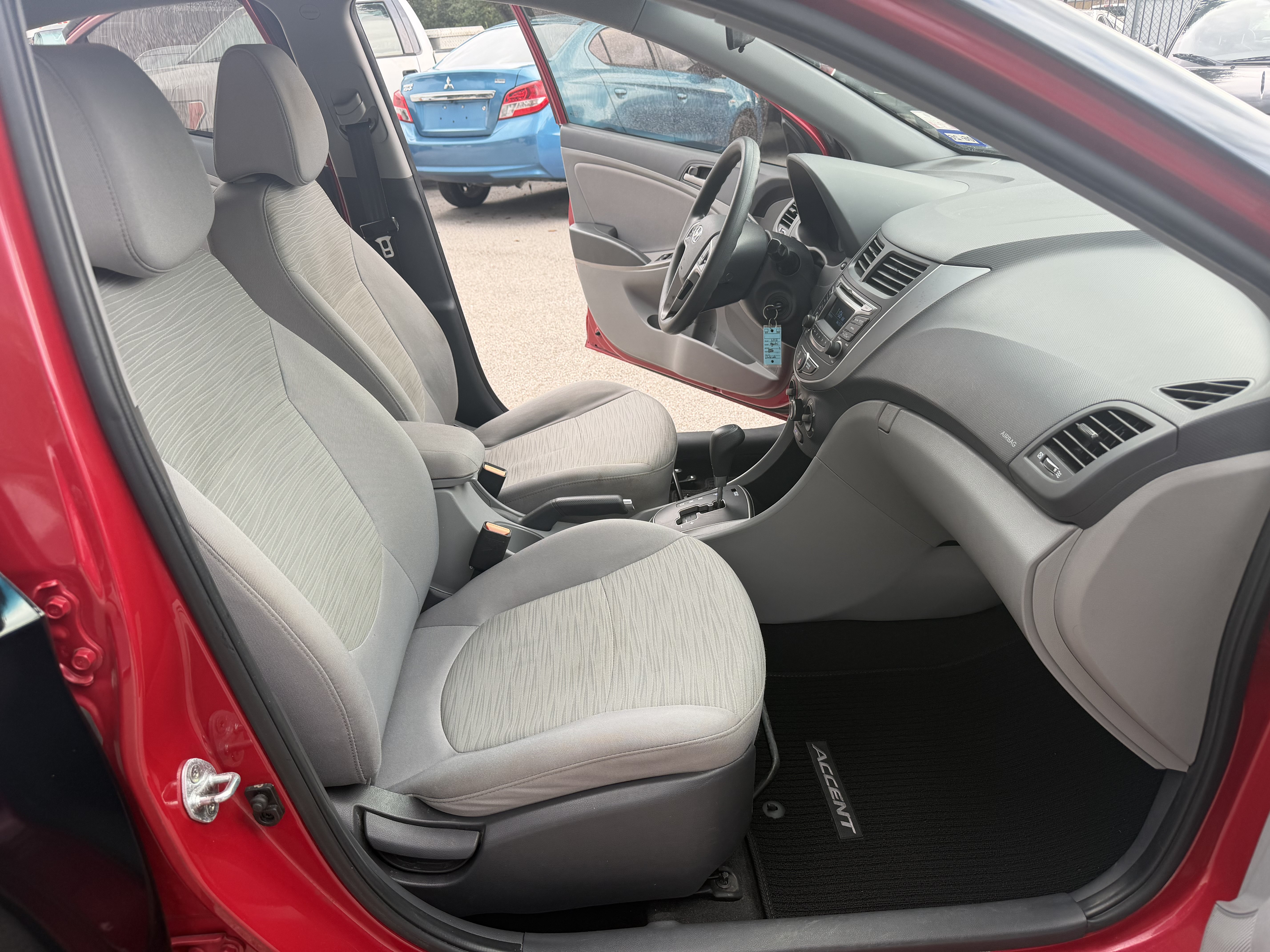 Used 2016 Hyundai Accent SE w/ Option Group 02 FWD image 23