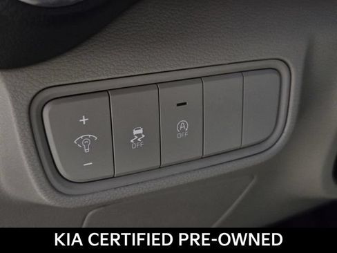 Certified 2025 Kia Soul LX w/ LX Technology Package FWD image 18