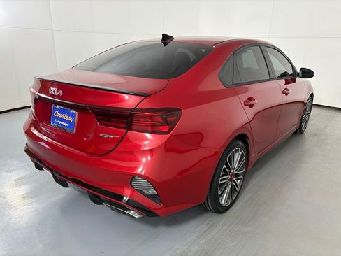Used 2022 Kia Forte GT w/ GT Technology Package FWD image 8