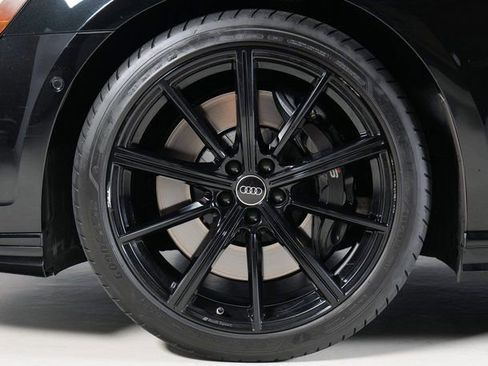 Certified 2022 Audi S8 image 30