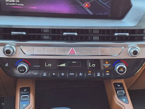 Used 2024 Kia Telluride EX X-Line AWD/4WD image 25