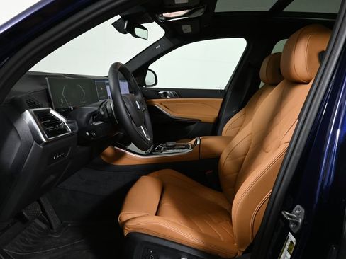 Used 2026 BMW X5 xDrive50e w/ Premium Package image 3